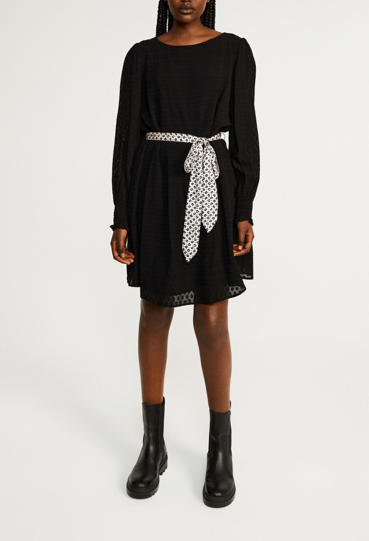 Vestido negro corto