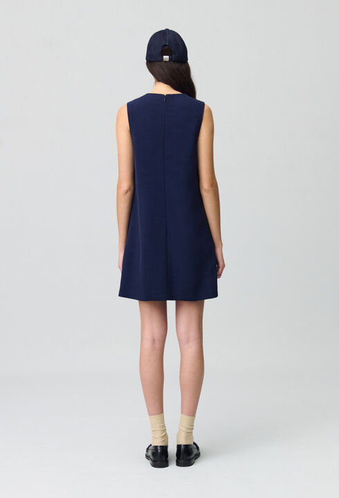 Vestido corto ajustado
