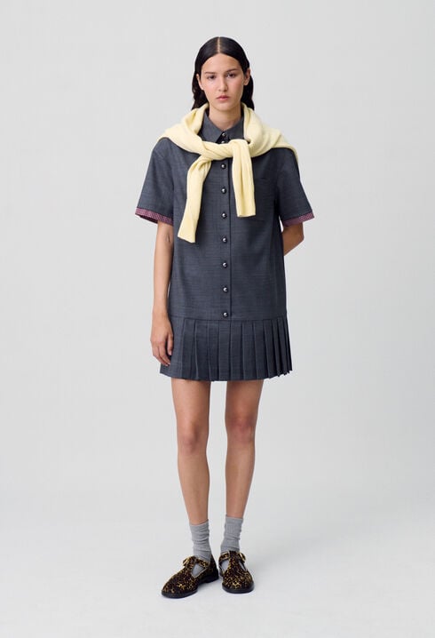 Vestido corto plisado
