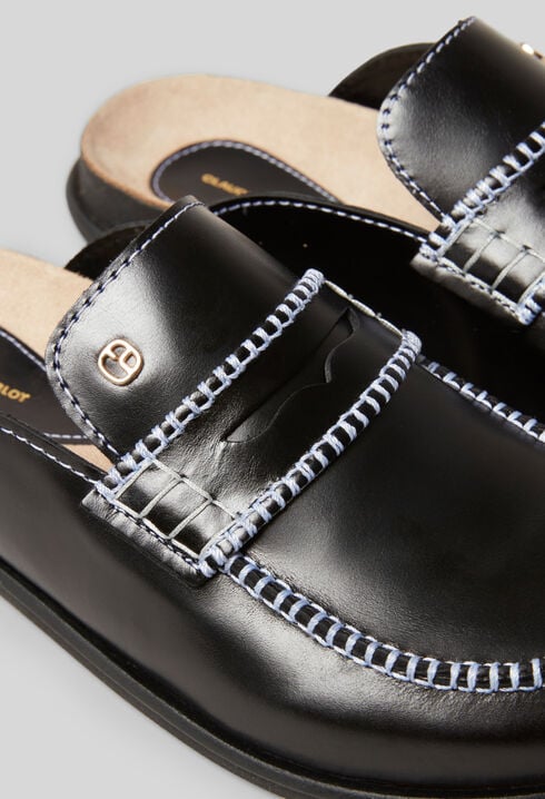 Mules de cuero liso