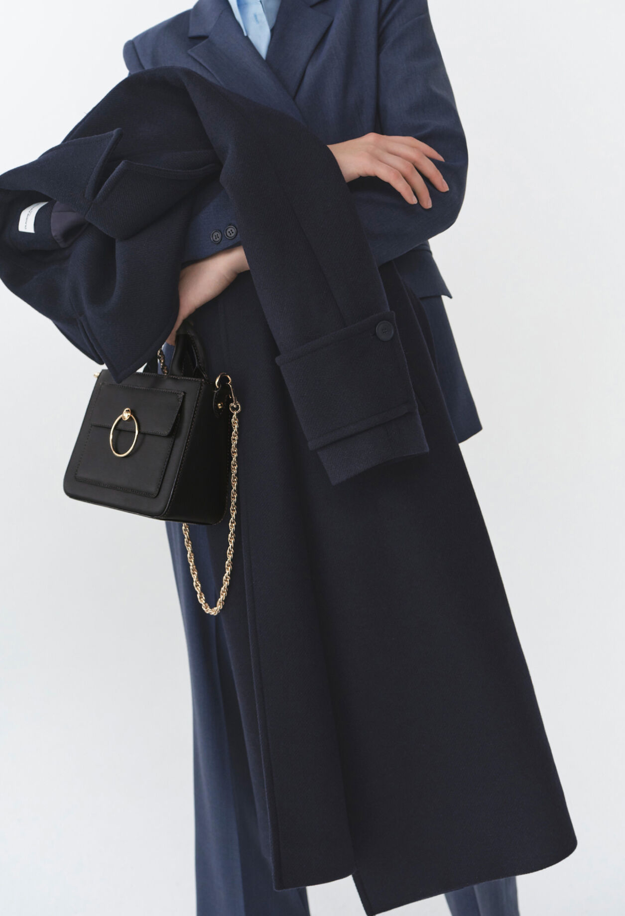 Abrigo de lana estilo trench