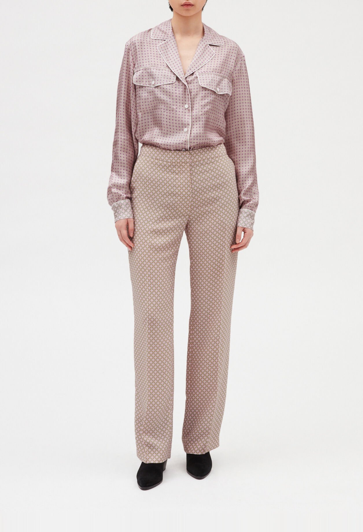 Camisa de seda en rosa pálido