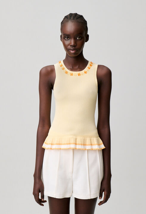 Top de punto cuello redondo flores