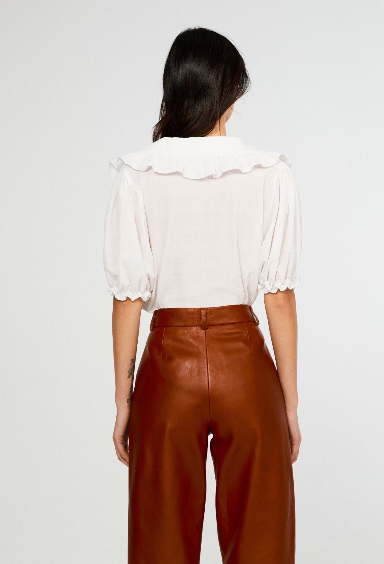 Blusa con cuello de solapa