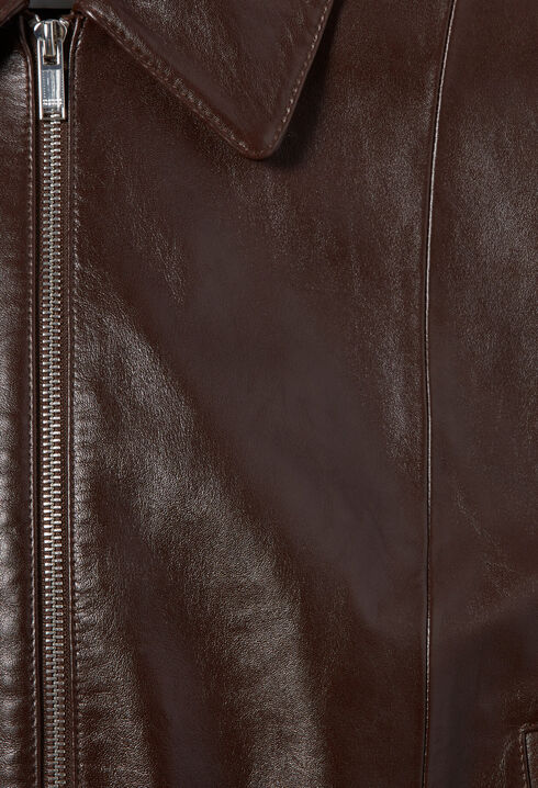 Cazadora de piel brillante casual