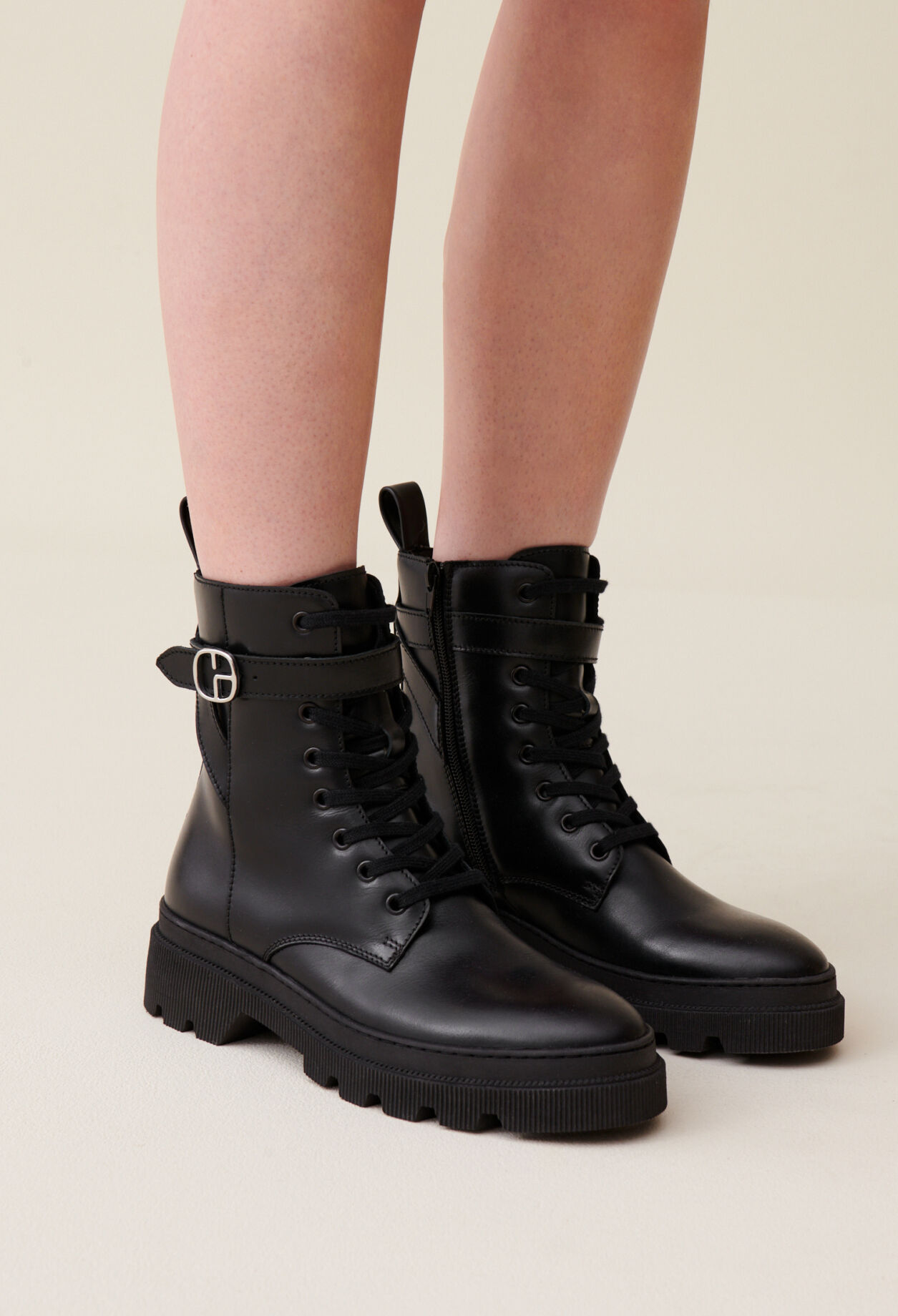 Botas militares de cuero