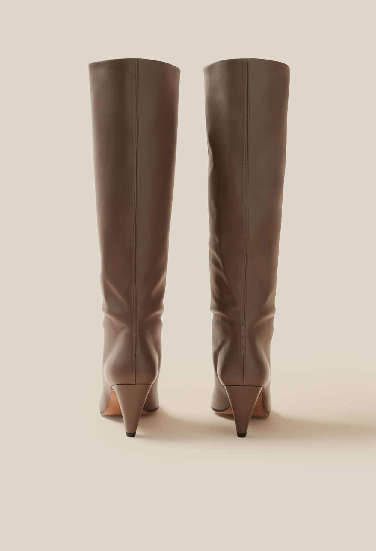 Botas de tacón de cuero liso