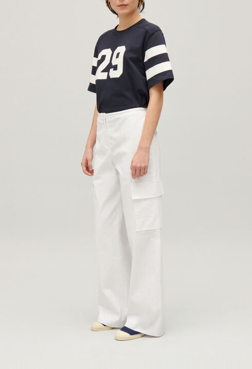 Pantal&oacute;n cargo en blanco