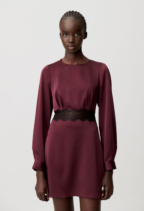 Vestido corto satinado