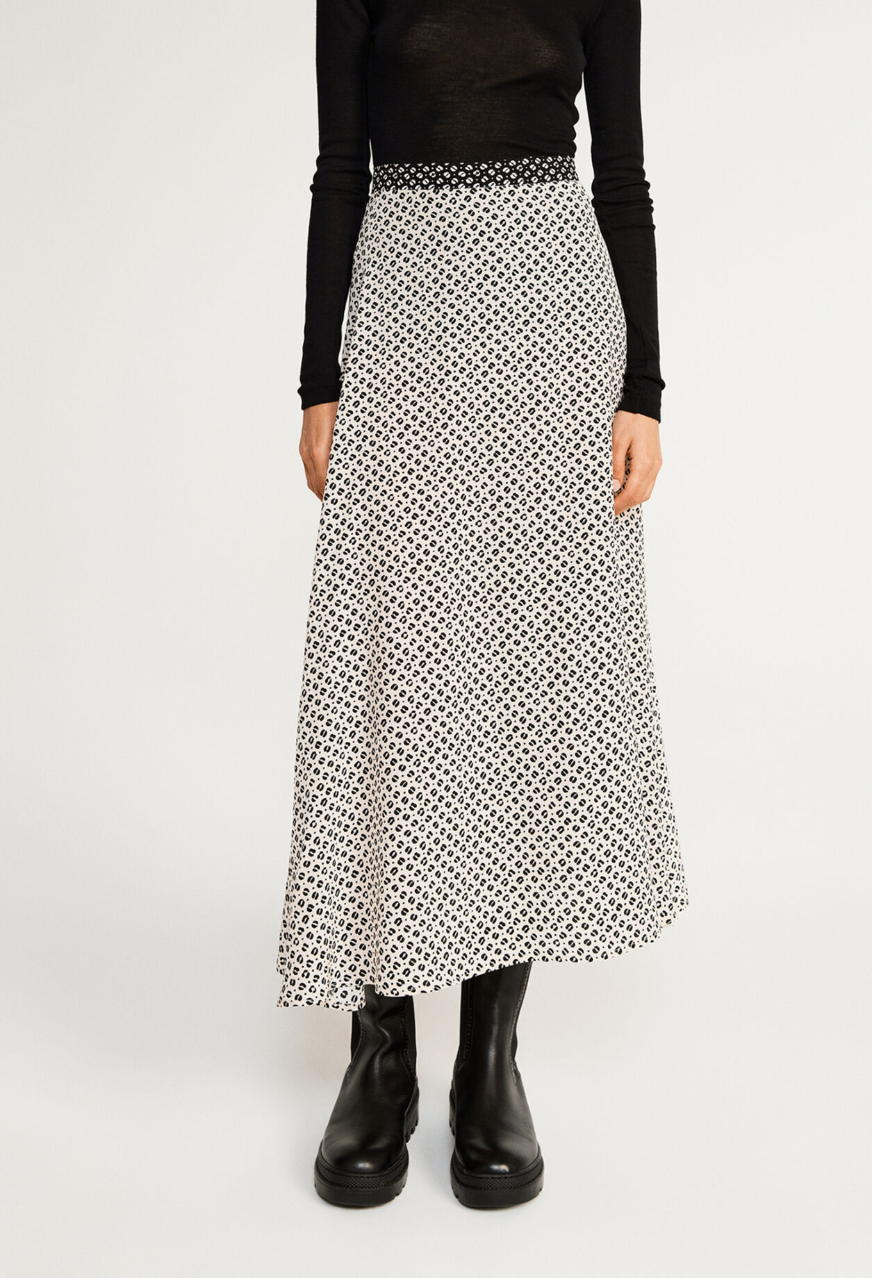 Falda midi