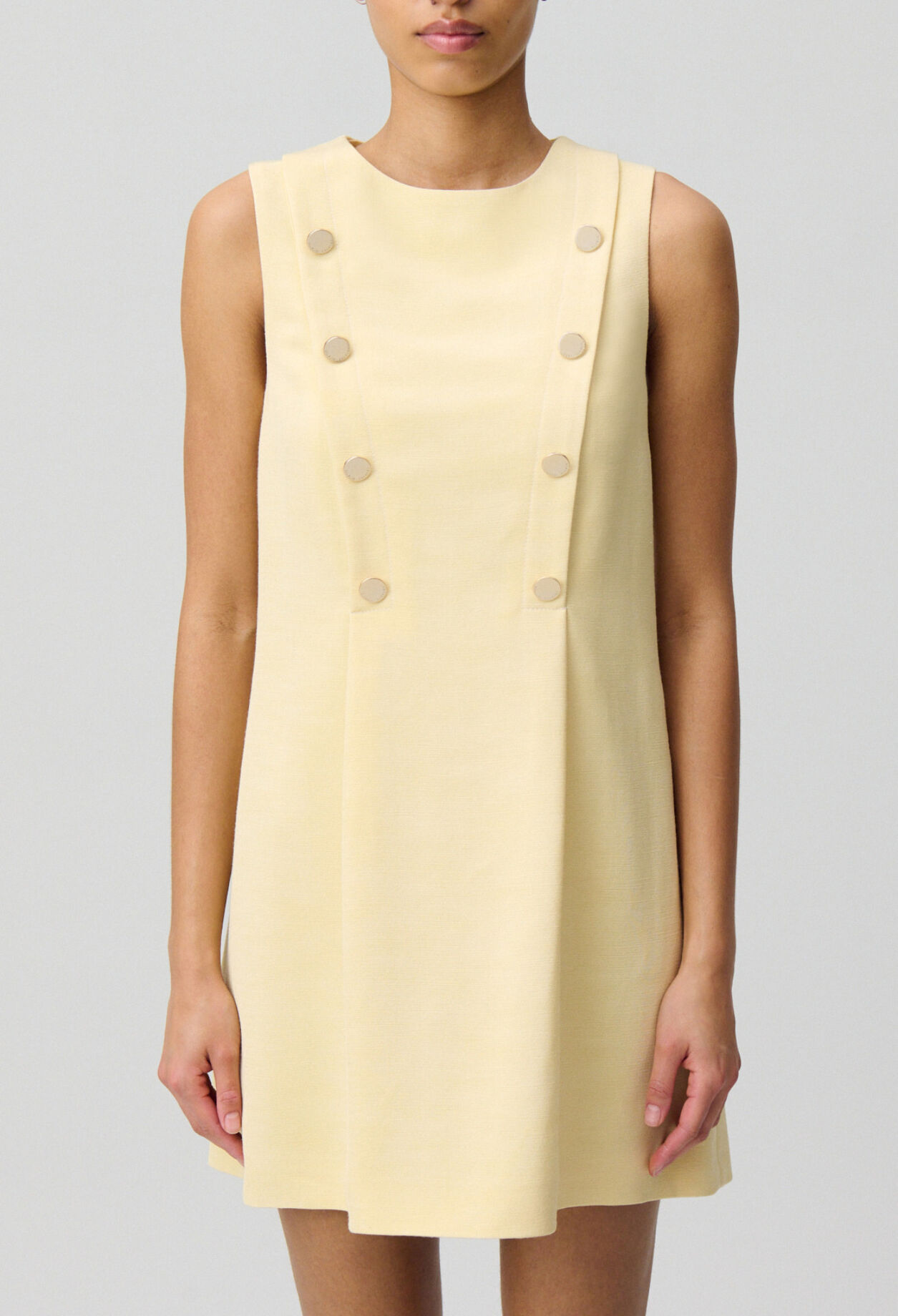 Vestido corto ajustado