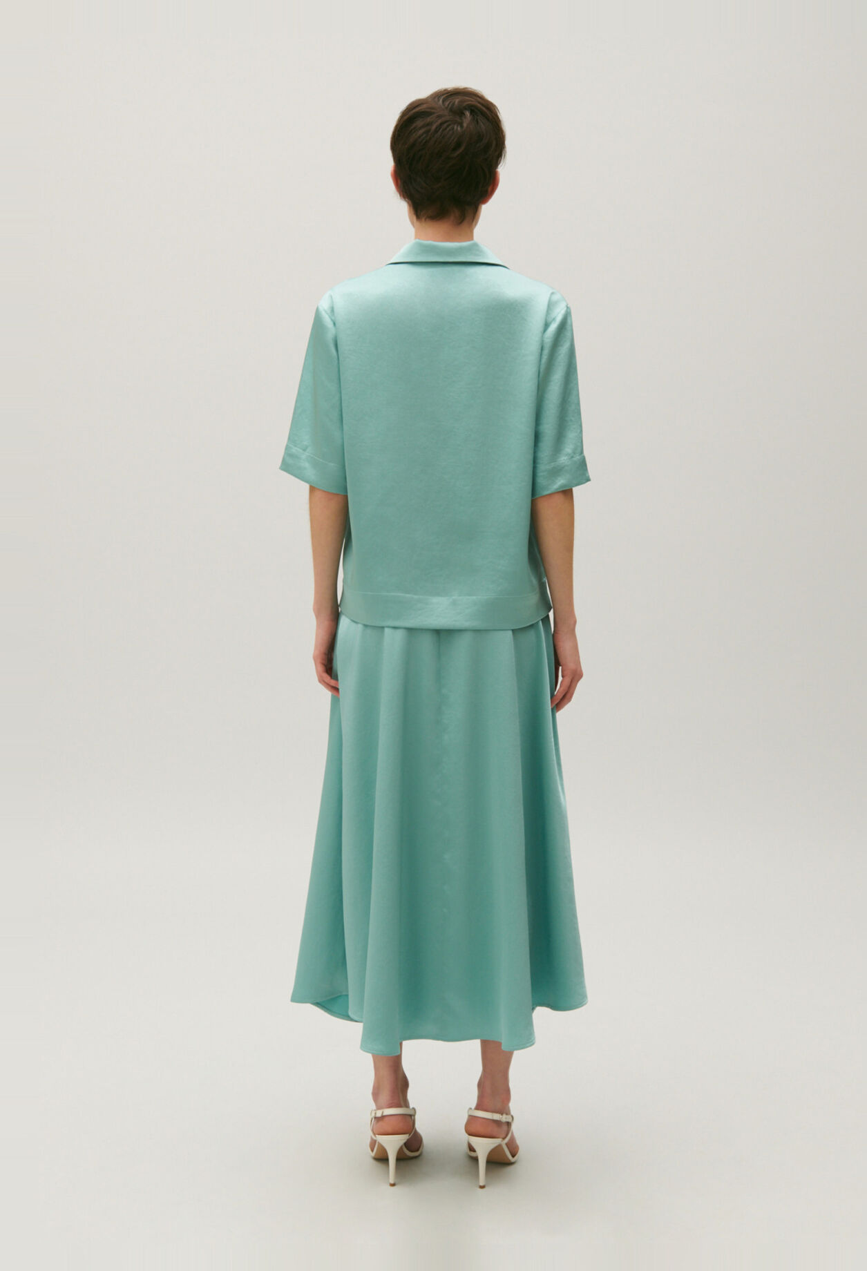Camisa fluida satinada verde agua