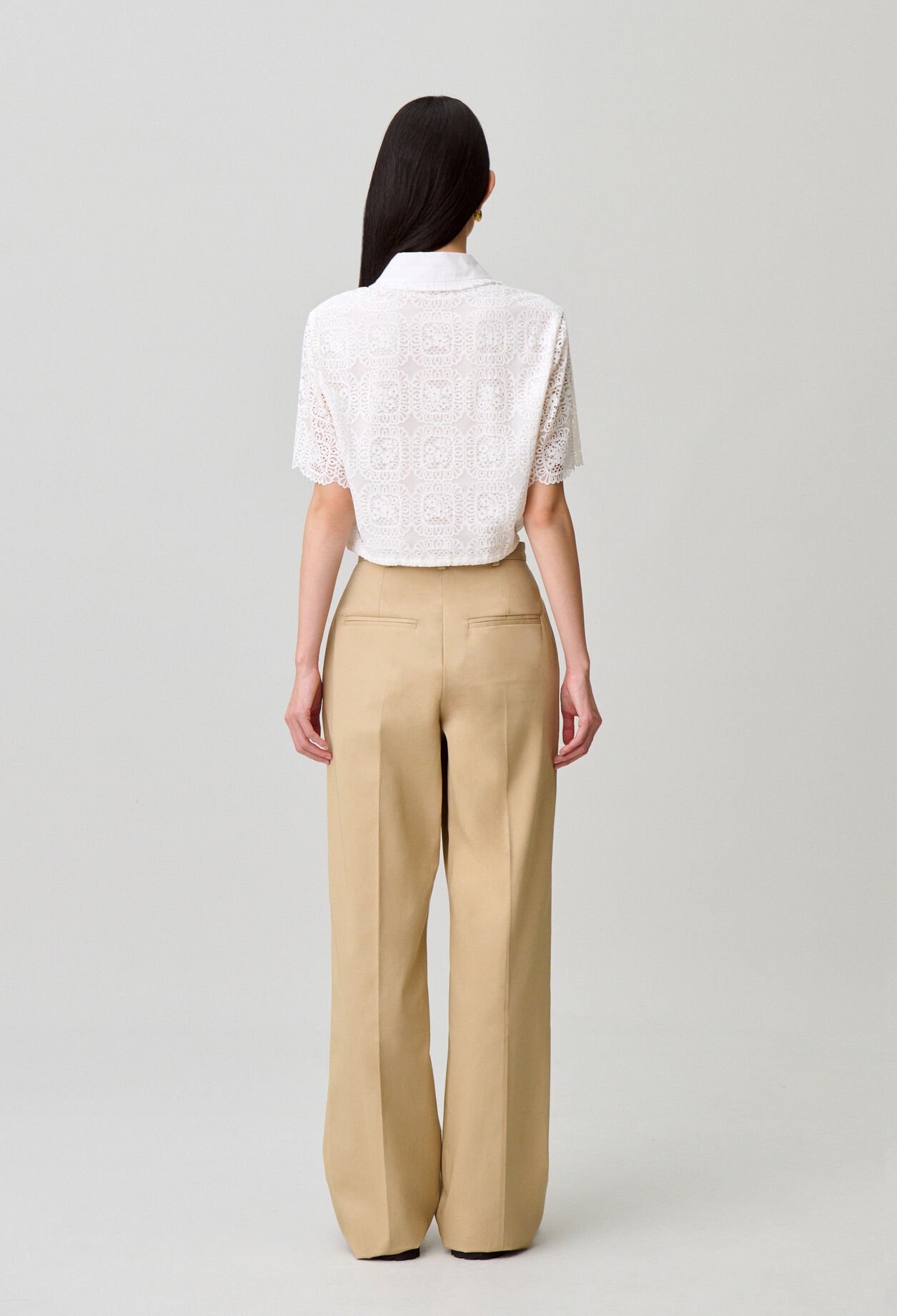 Camisa de encaje corta