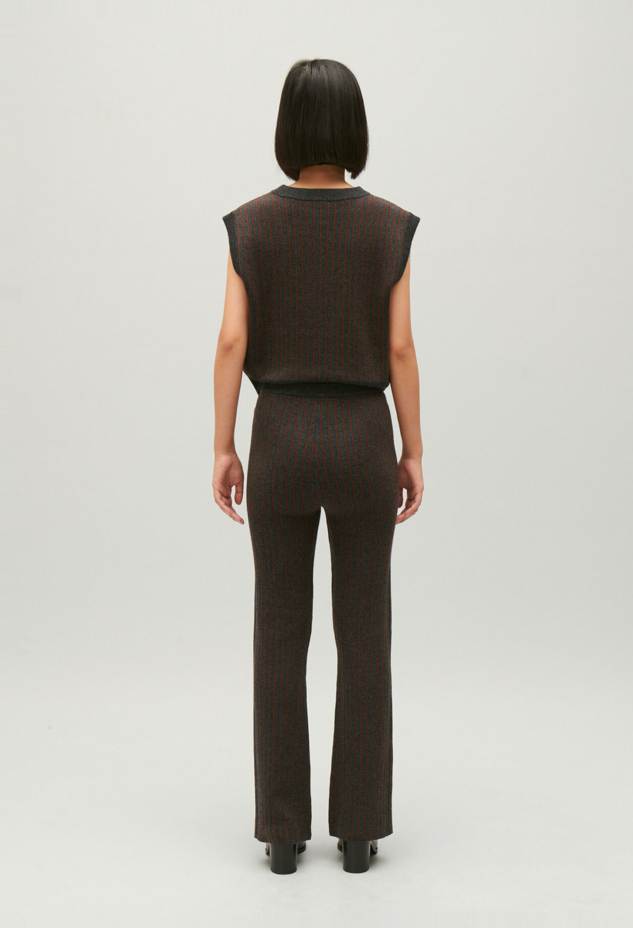 Pantalón de punto a rayas 