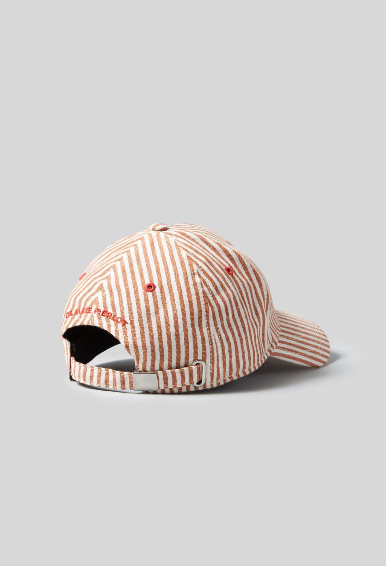 Gorra con monograma a rayas CP