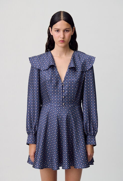 Vestido corto de seda estampada