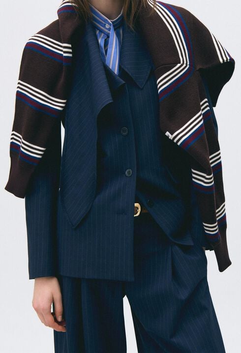 Chaqueta lana pa&ntilde;uelo extra&iacute;ble