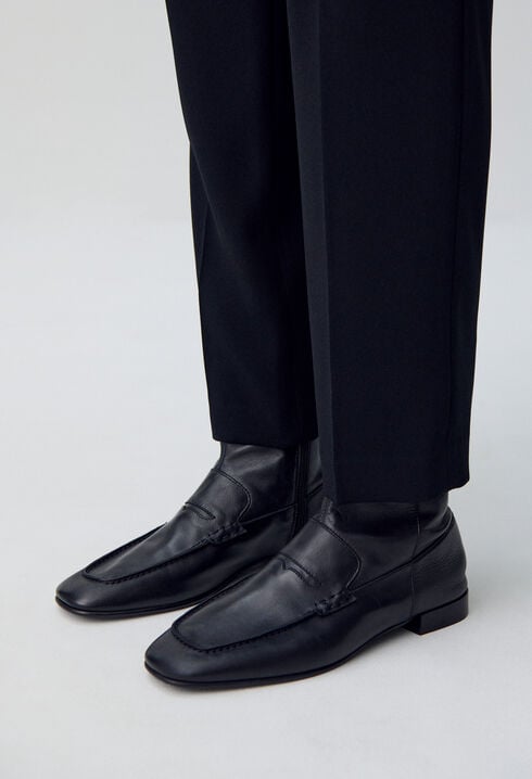 Botines de cuero estilo mocasín