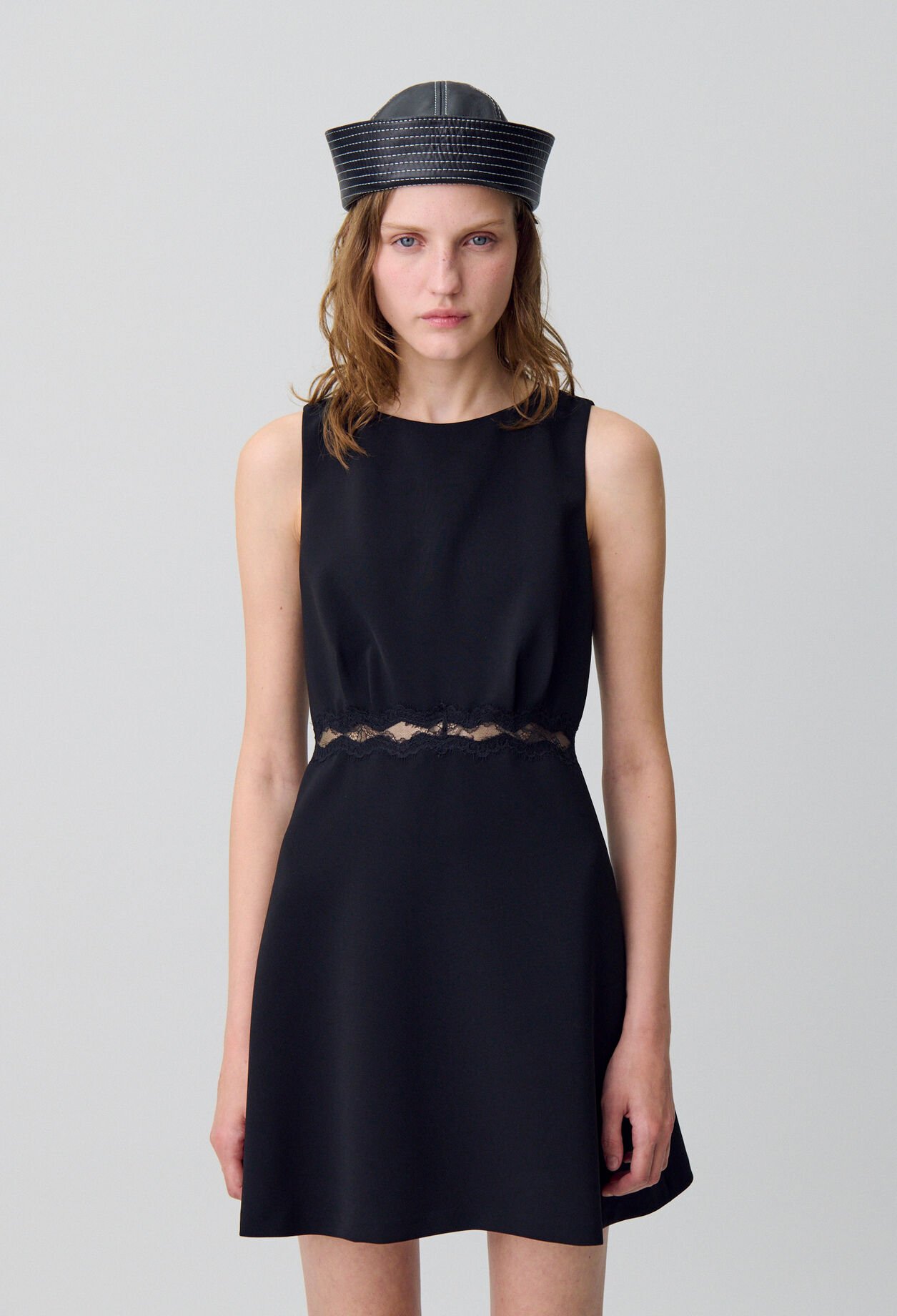 Vestido encaje espalda descubierta