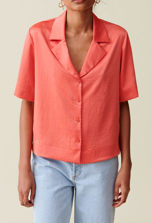 Blusa mandarina fluida y satinada