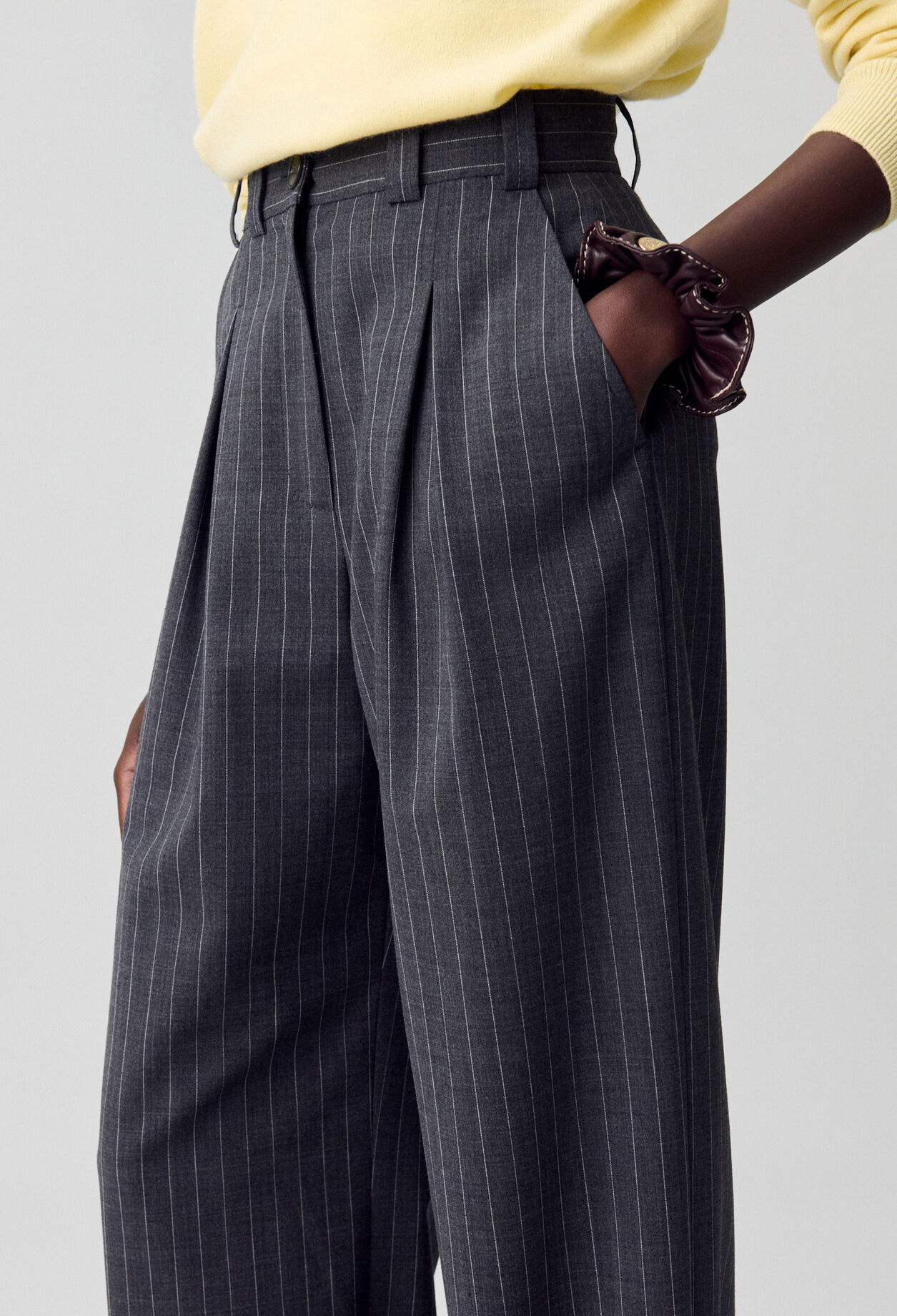 Pantalón recto de talle alto