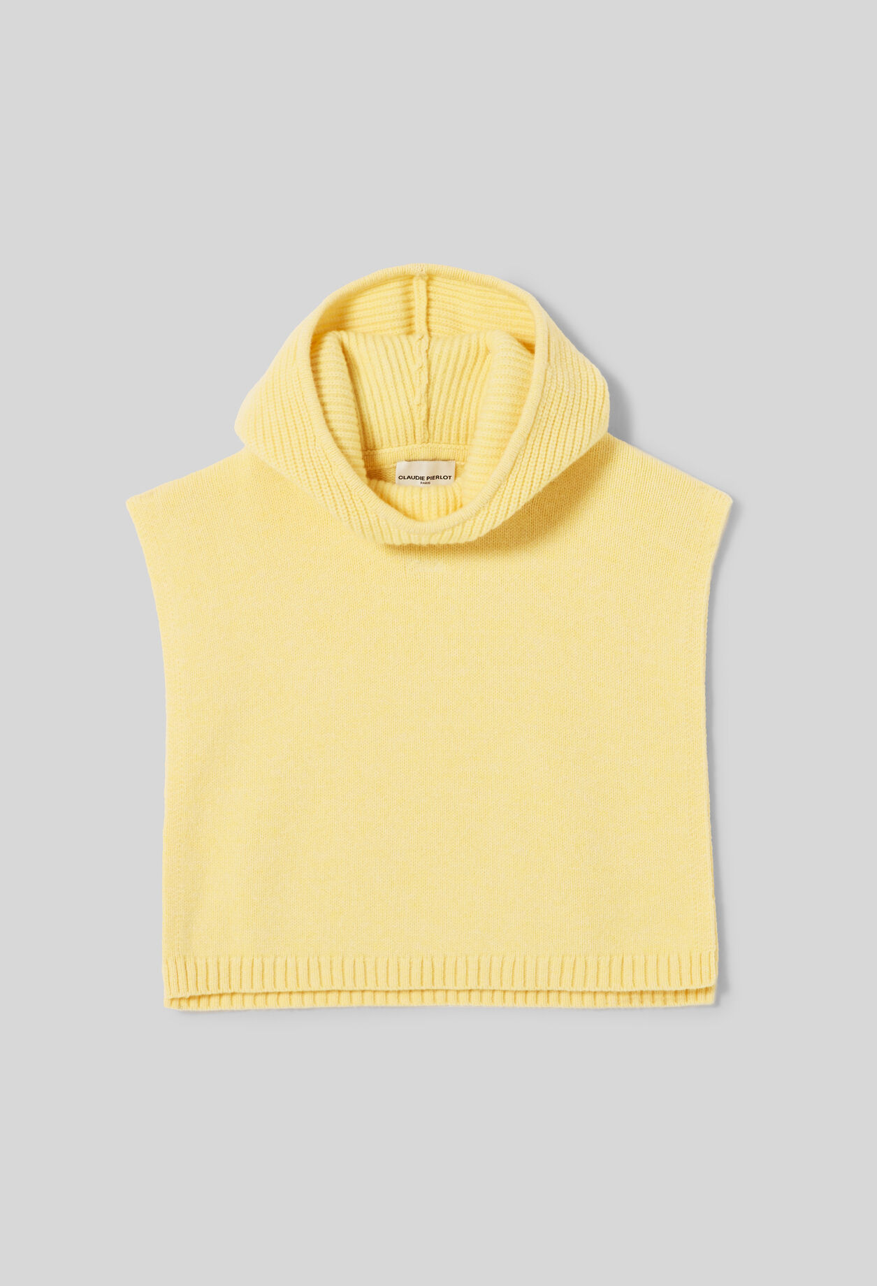 Collar de punto con capucha