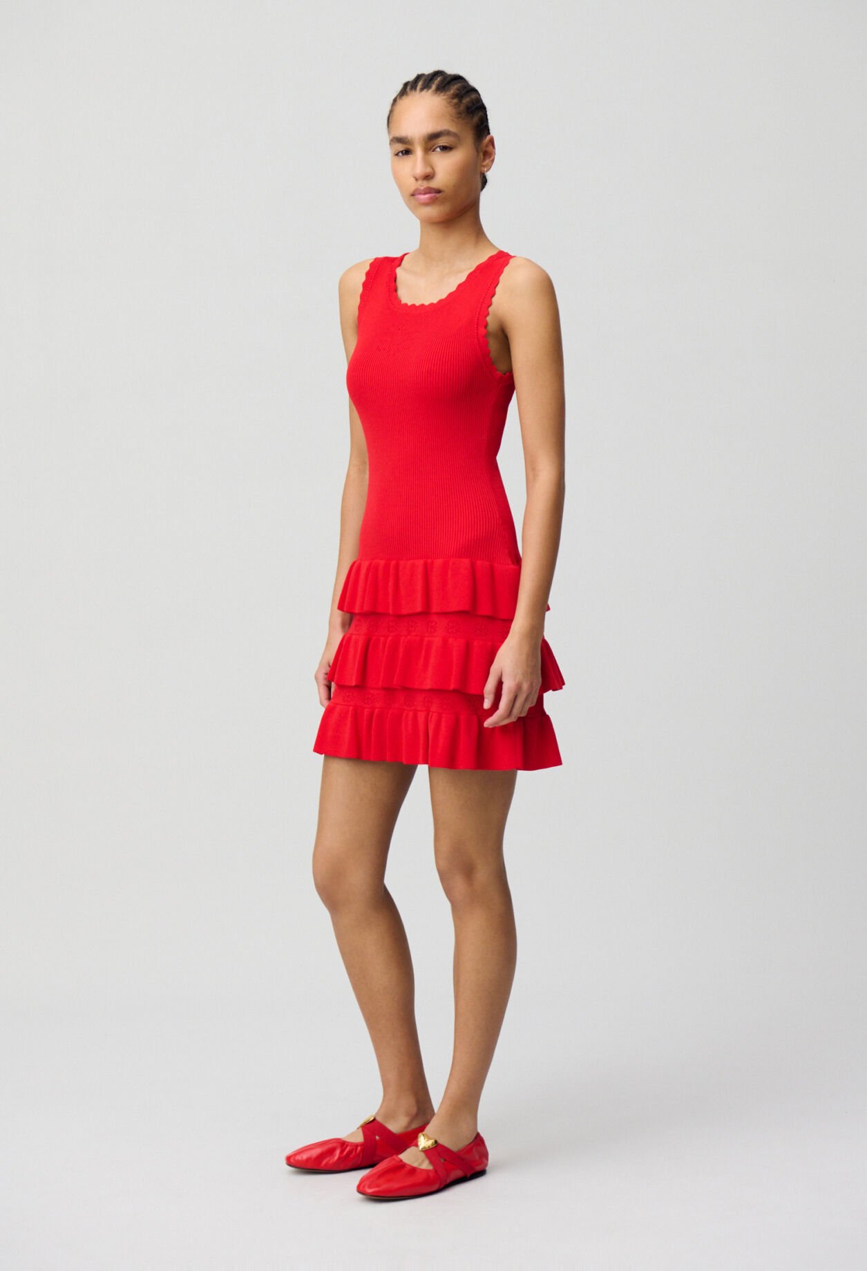 Vestido de punto con volantes