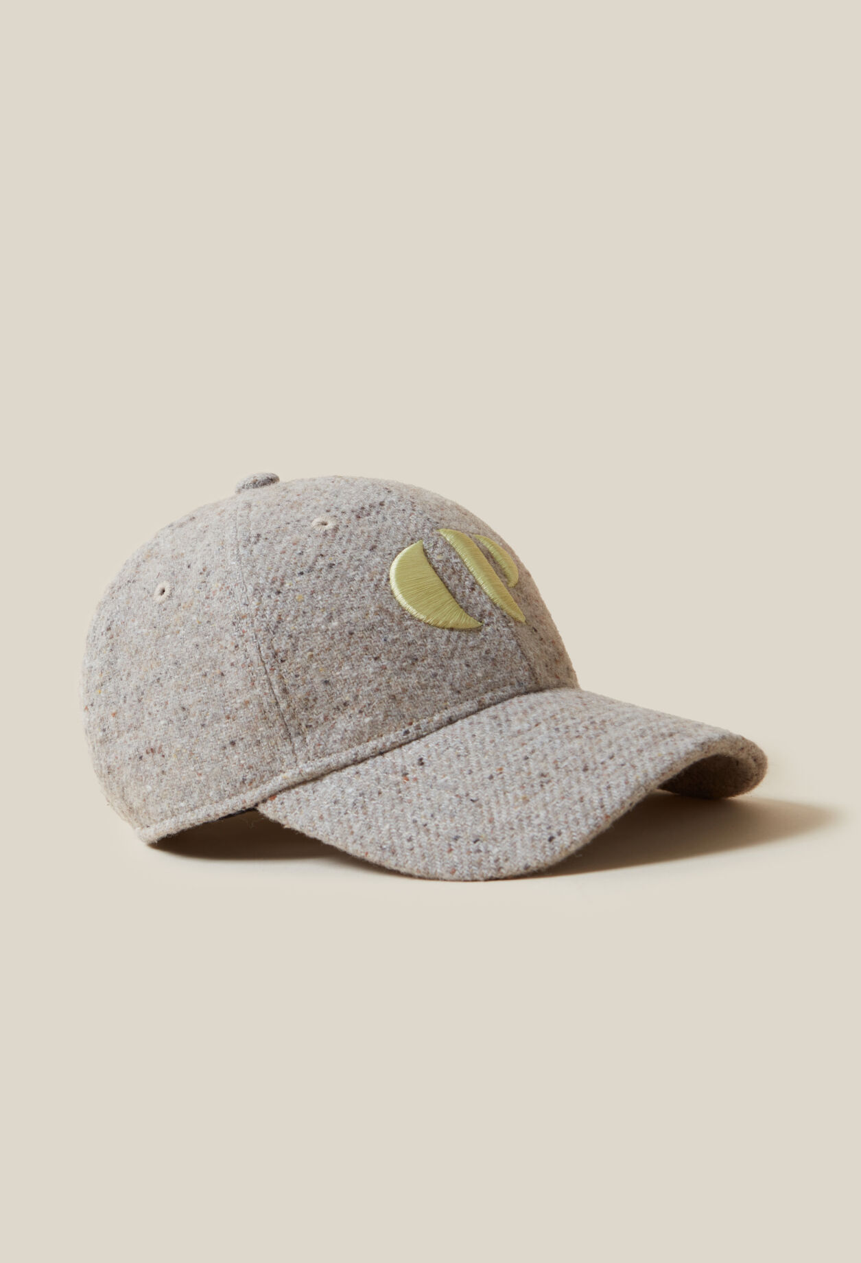Gorra con monograma CP