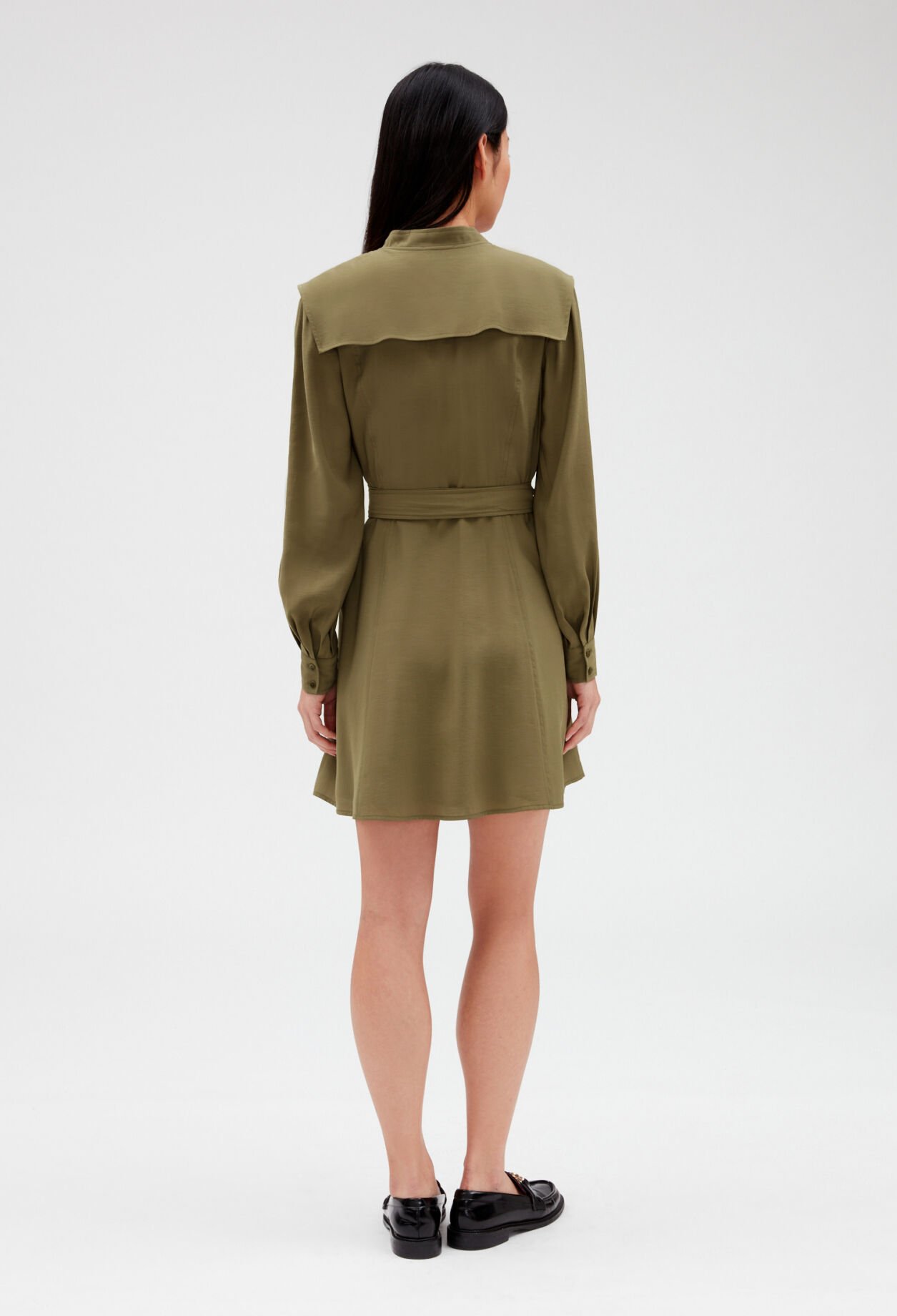 Vestido corto para anudar caqui