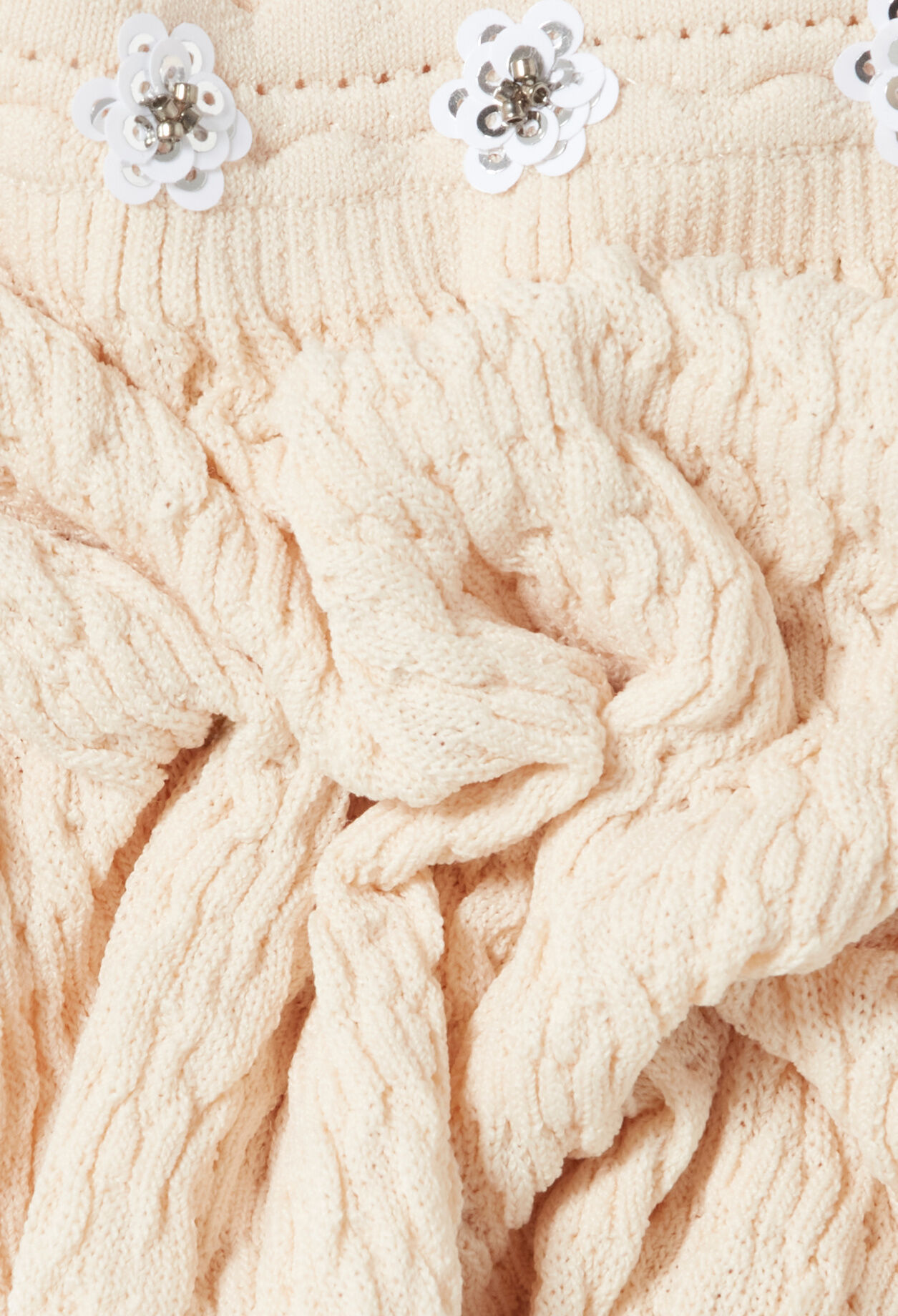 Top con bordados de flores