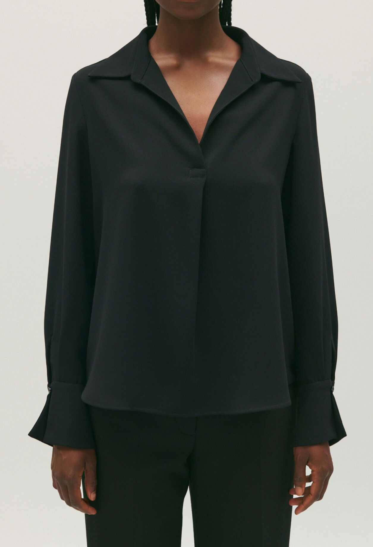 Blusa fluida negra 