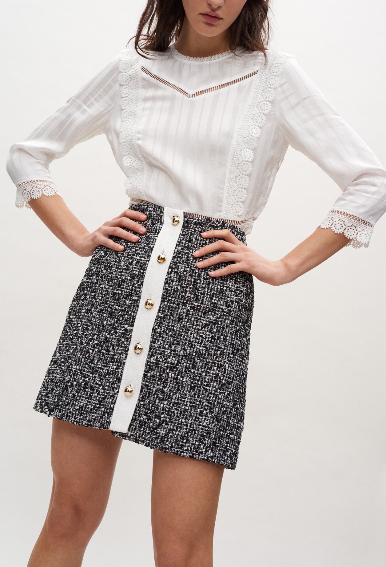 Falda de tweed con botones