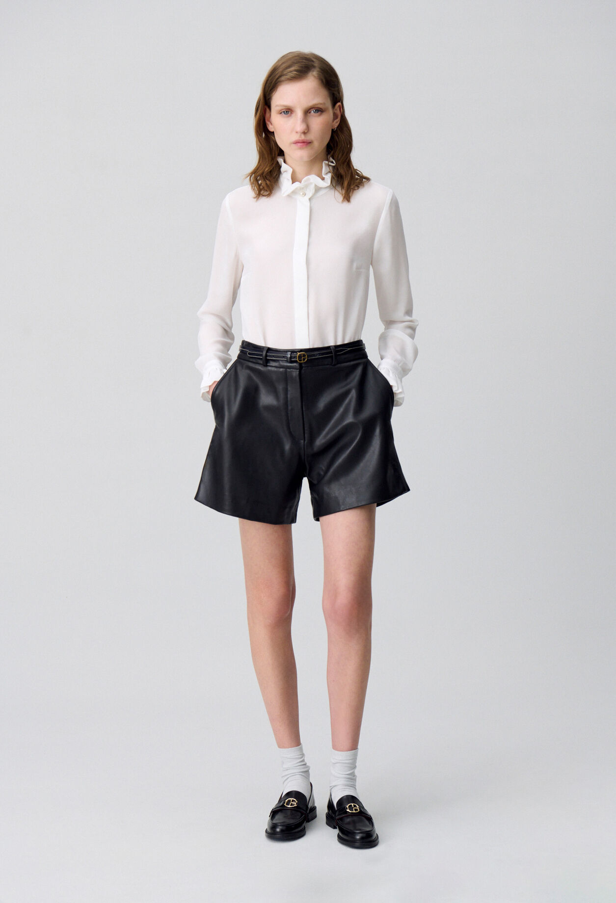 Camisa fluida cuello victoriano