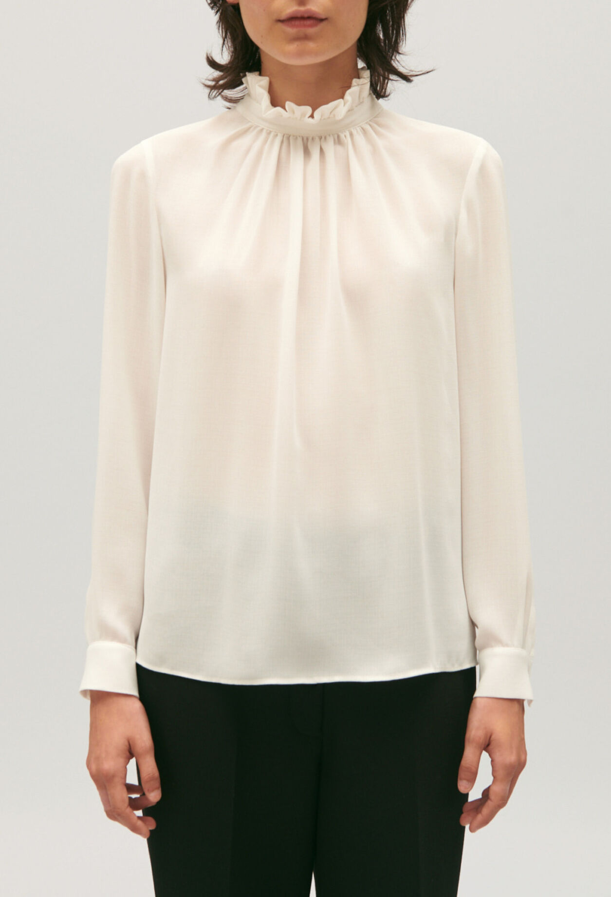 Blusa fluida color crudo