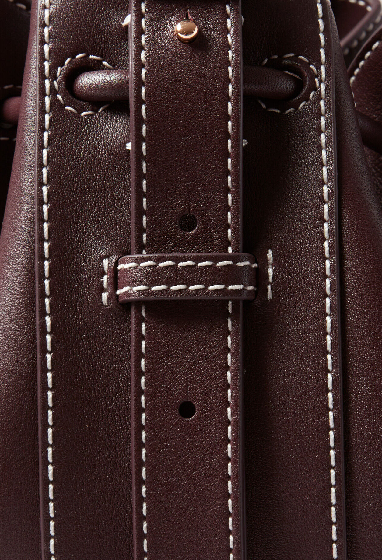 Bolso de cuero tipo saco