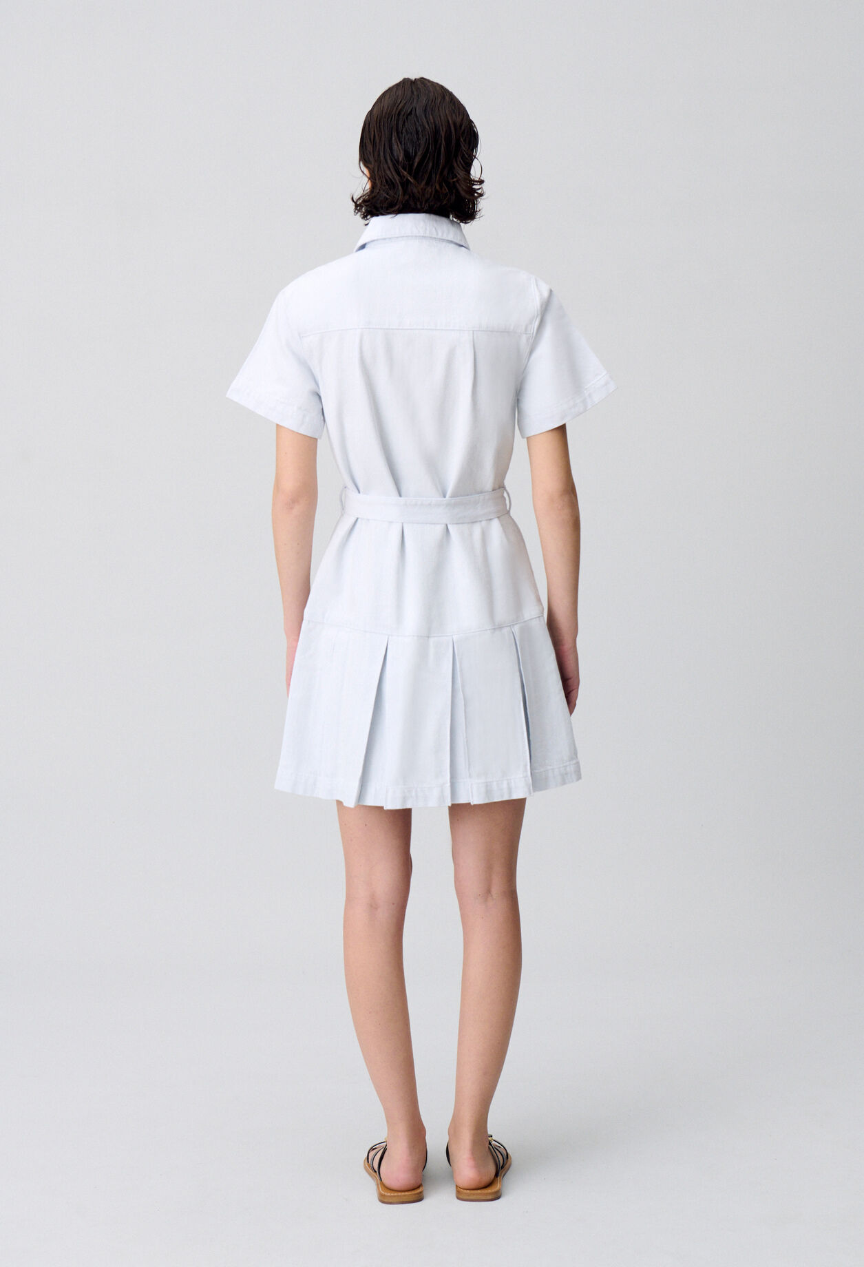 Vestido corto de denim con pliegues