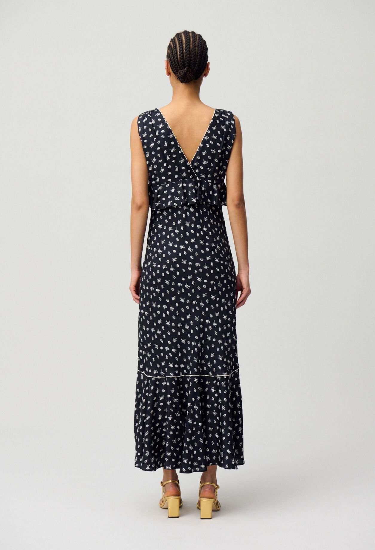 Vestido largo con volantes