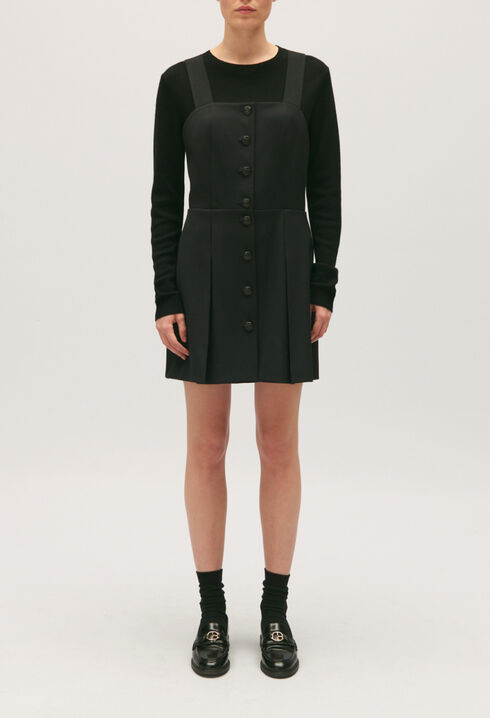 Vestido negro corto de tirantes