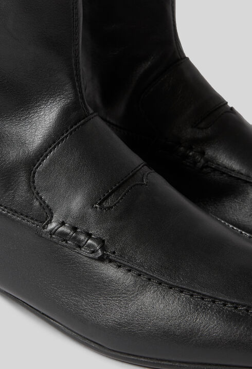 Botines de cuero estilo mocasín