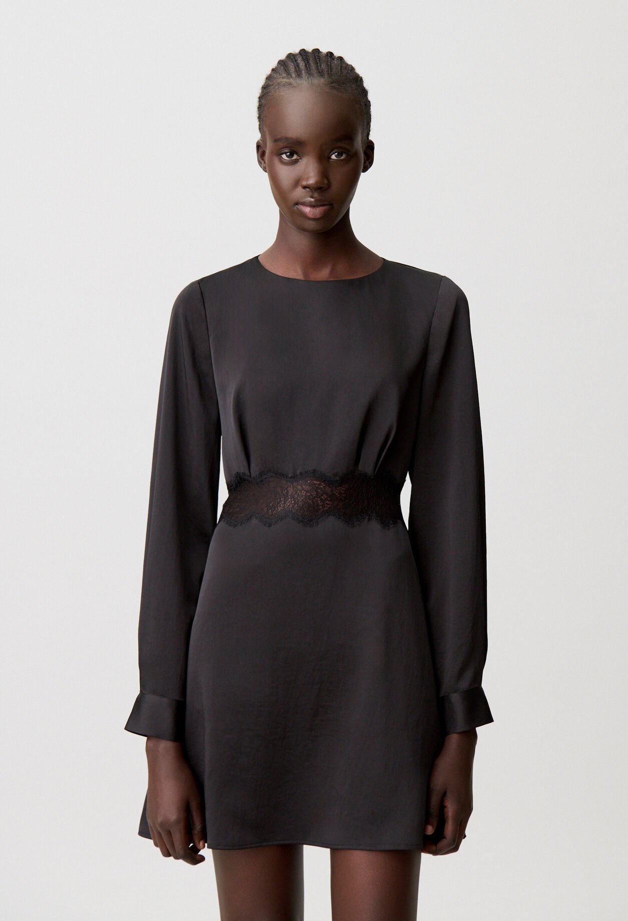 Vestido corto satinado