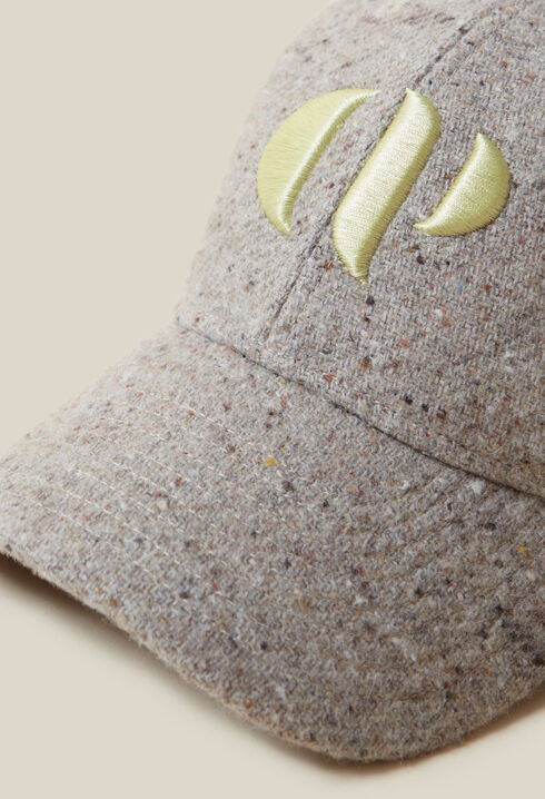 Gorra con monograma CP