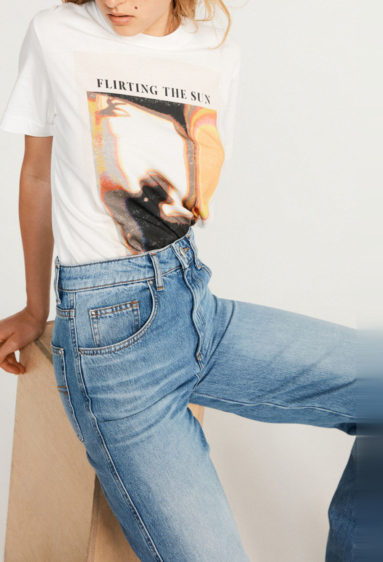 Camiseta blanca de manga corta
