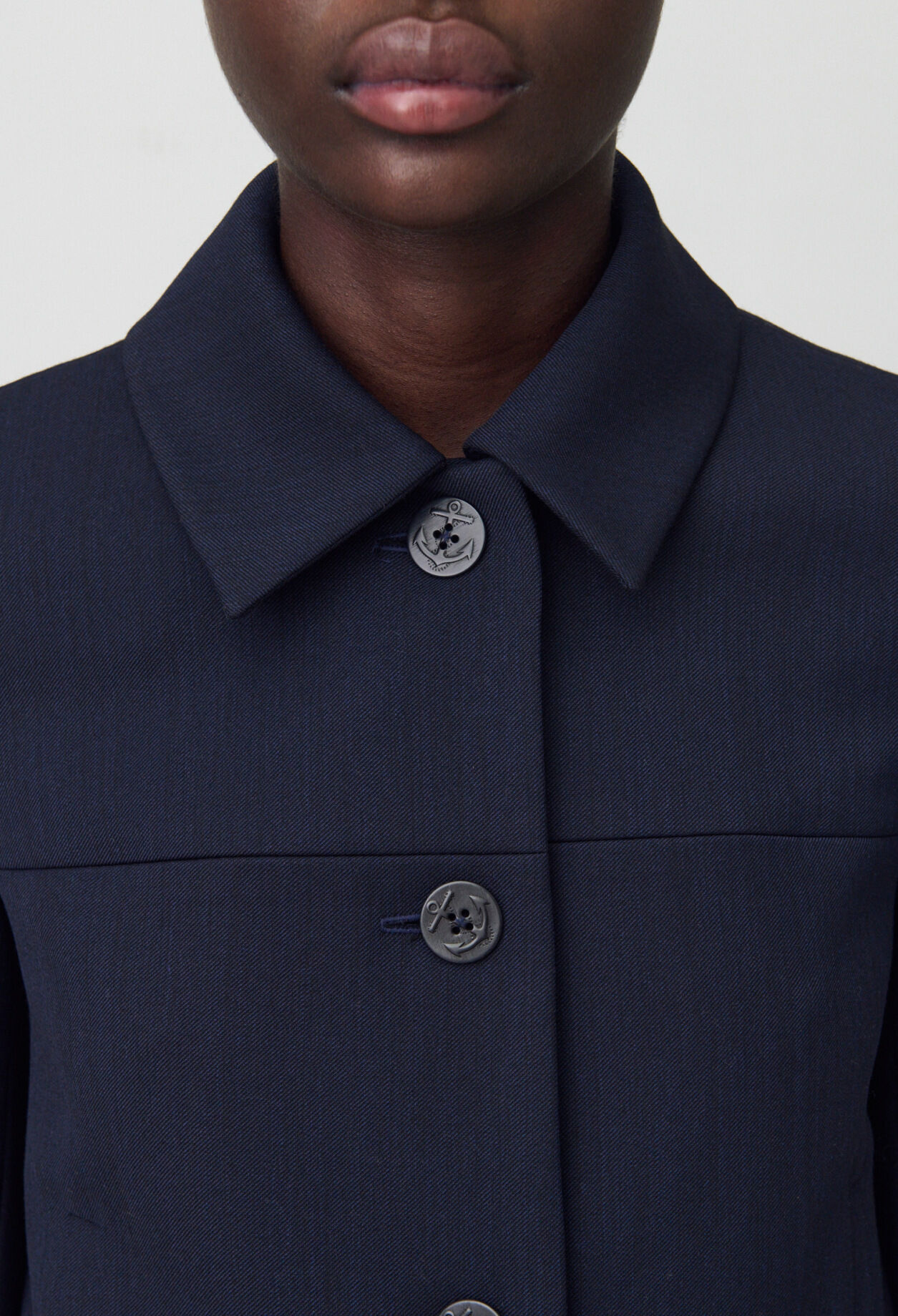 Chaqueta caja azul marino