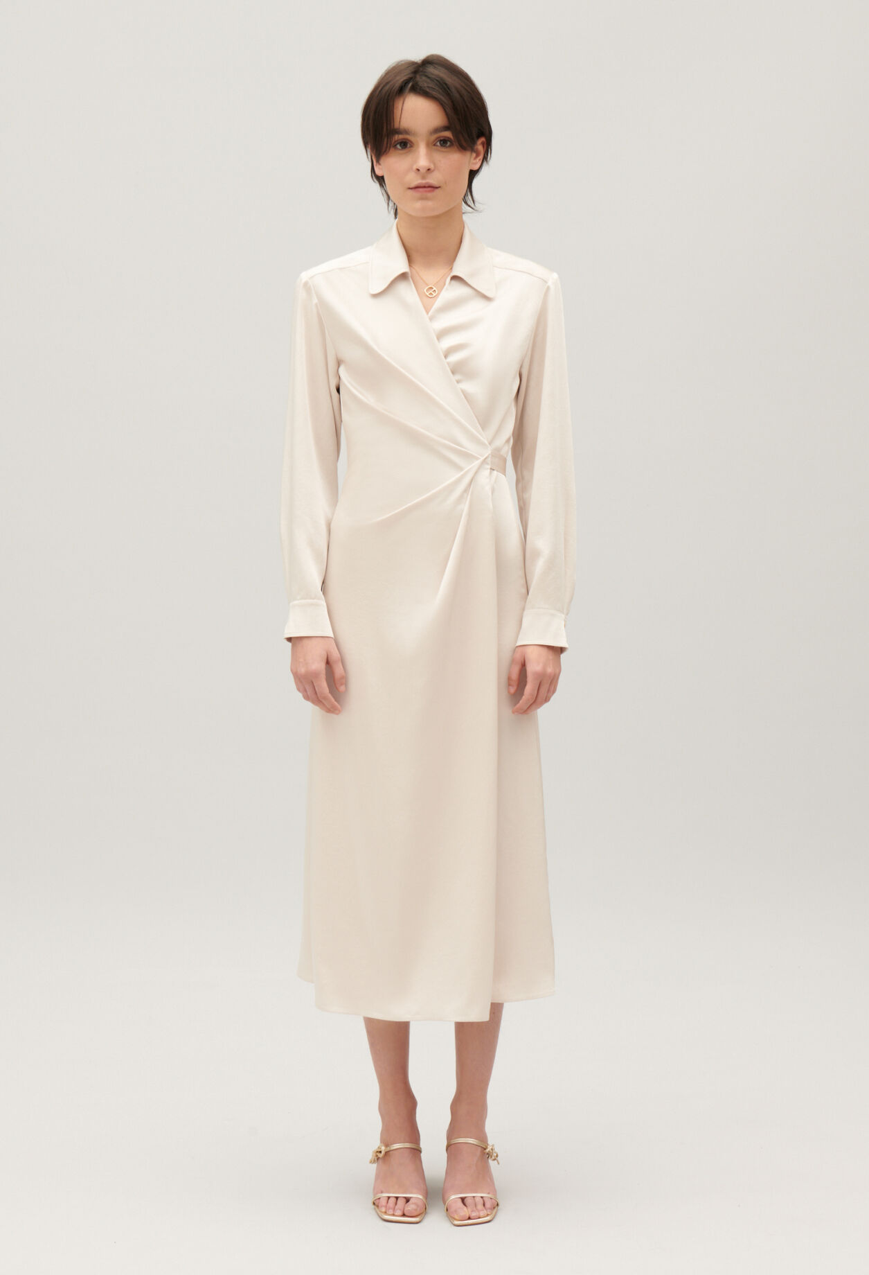 Vestido midi cruzado