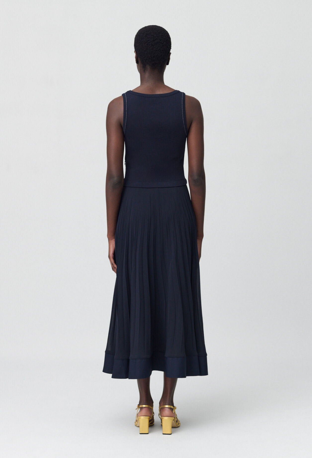 Vestido largo plisado en azul marino