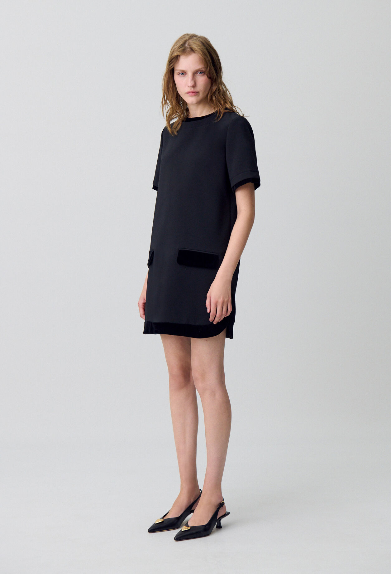 Vestido corto de terciopelo