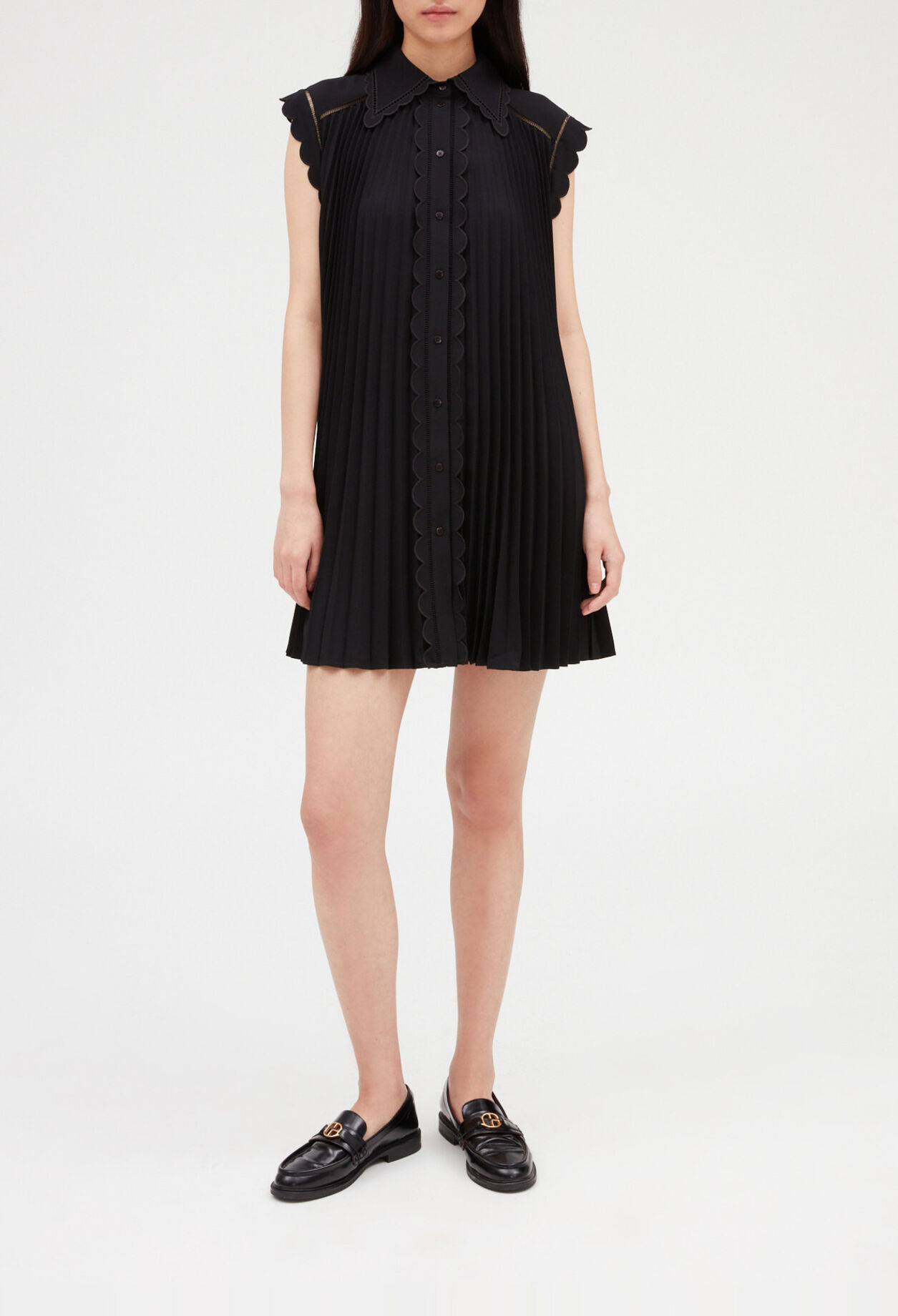 Vestido corto plisado