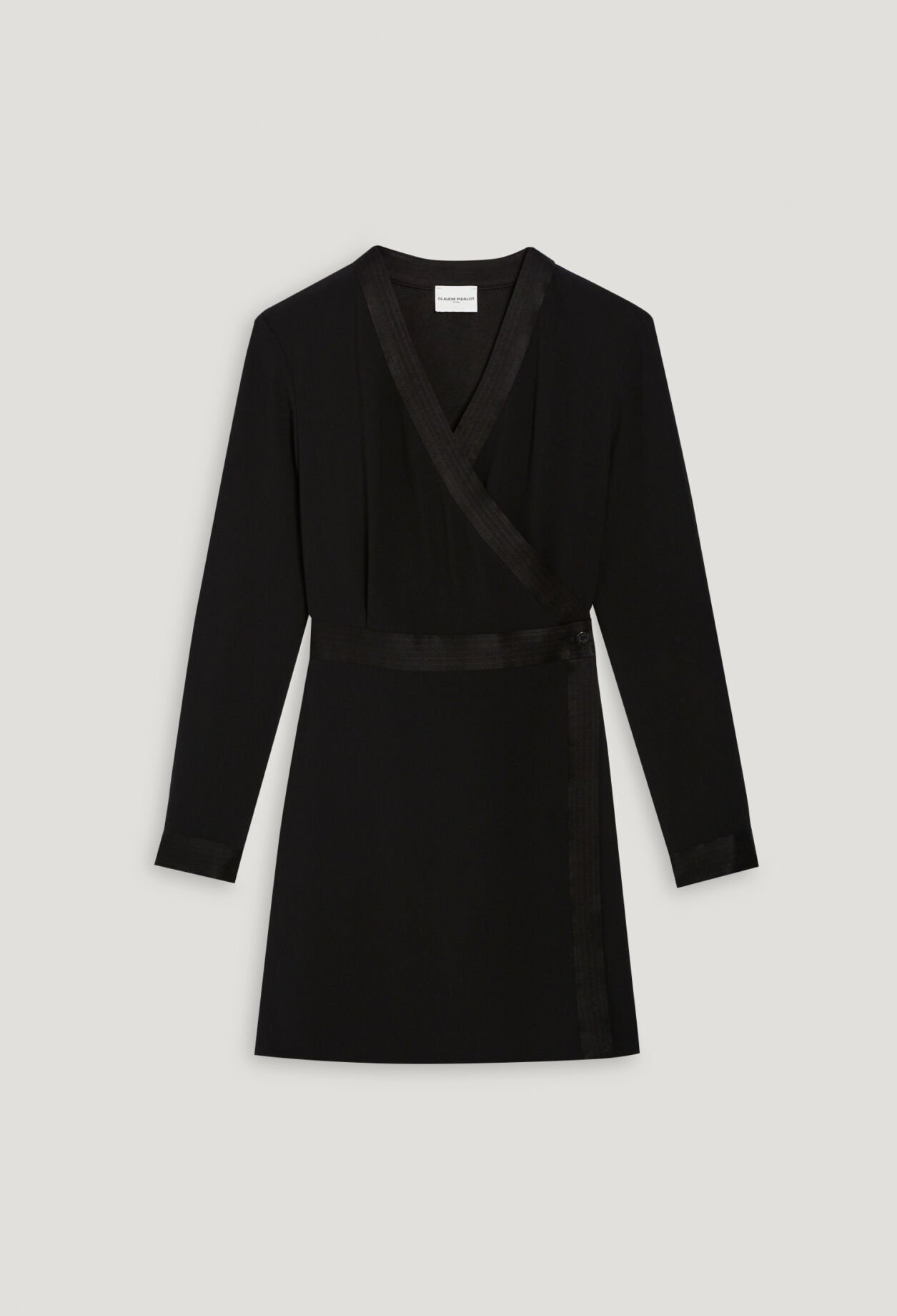 Vestido negro cruzado corto