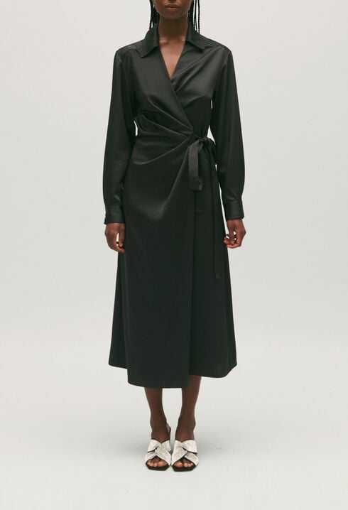 Vestido midi cruzado negro 