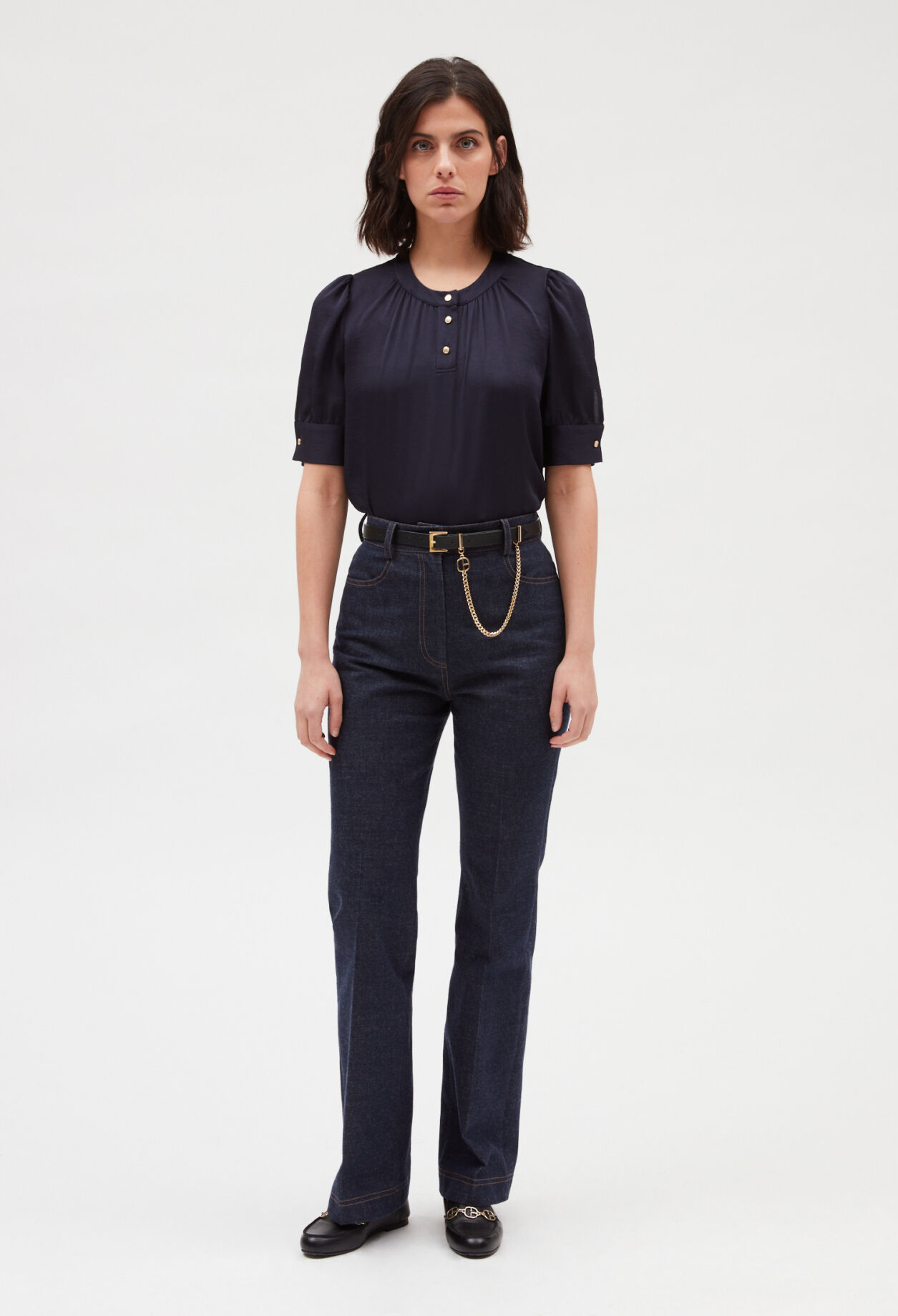Blusa de manga corta en azul marino